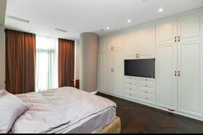 For rent in King David